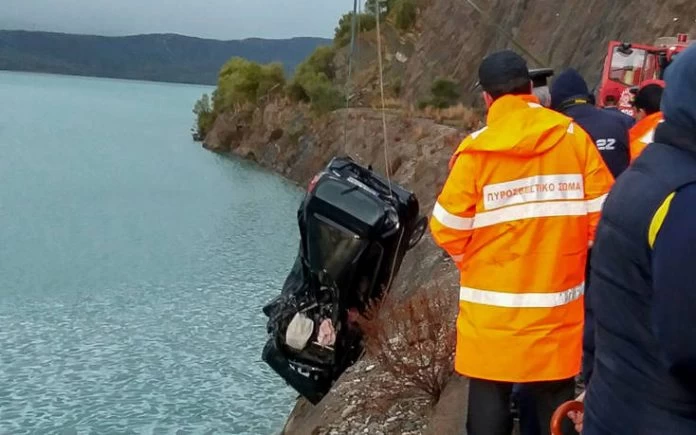 Αυτή είναι η γυναίκα που βρέθηκε νεκρή μέσα στο αυτοκίνητό της στη λίμνη Στράτου (εικόνες)
